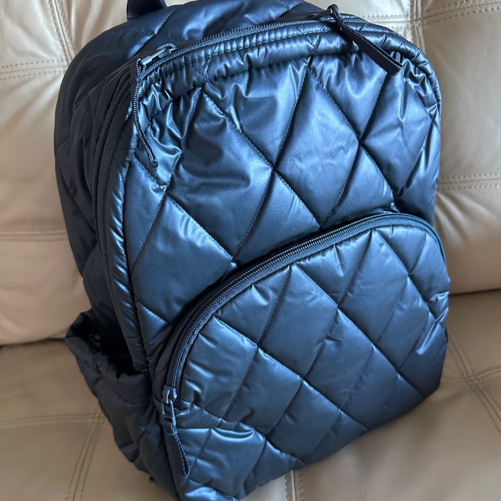 New Vera Bradley Ultralight Essential Quilted Backpack Navy Peacoat $165